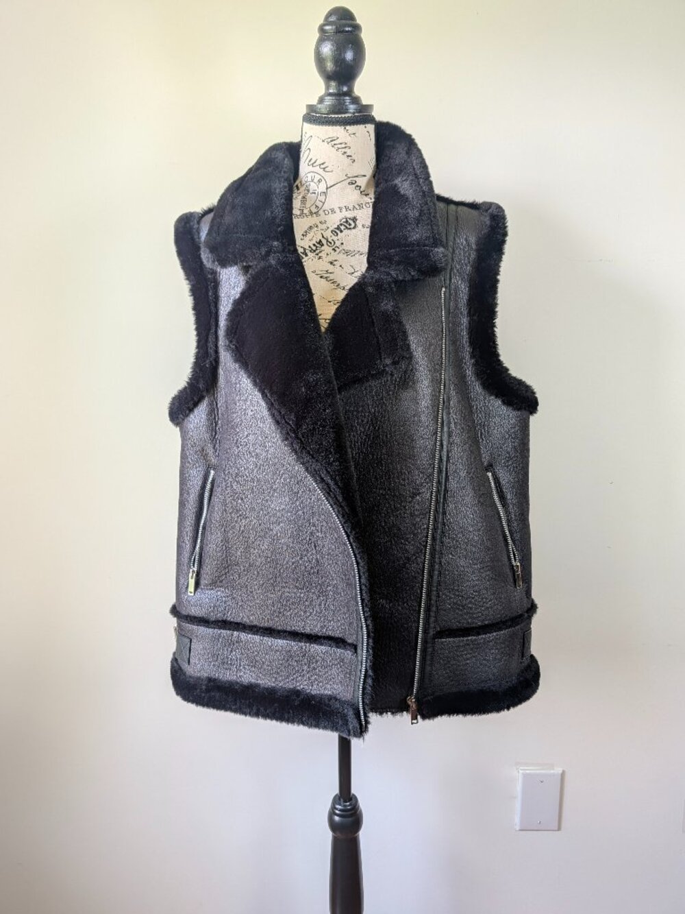 House of Harlow 1960 Faux Leather Shearling Vest Black Moto Style Women’s M/L